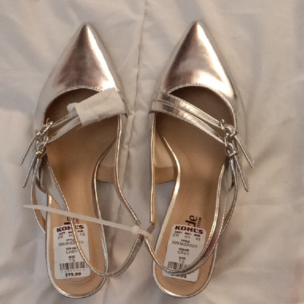 Life Stride Silver Heels